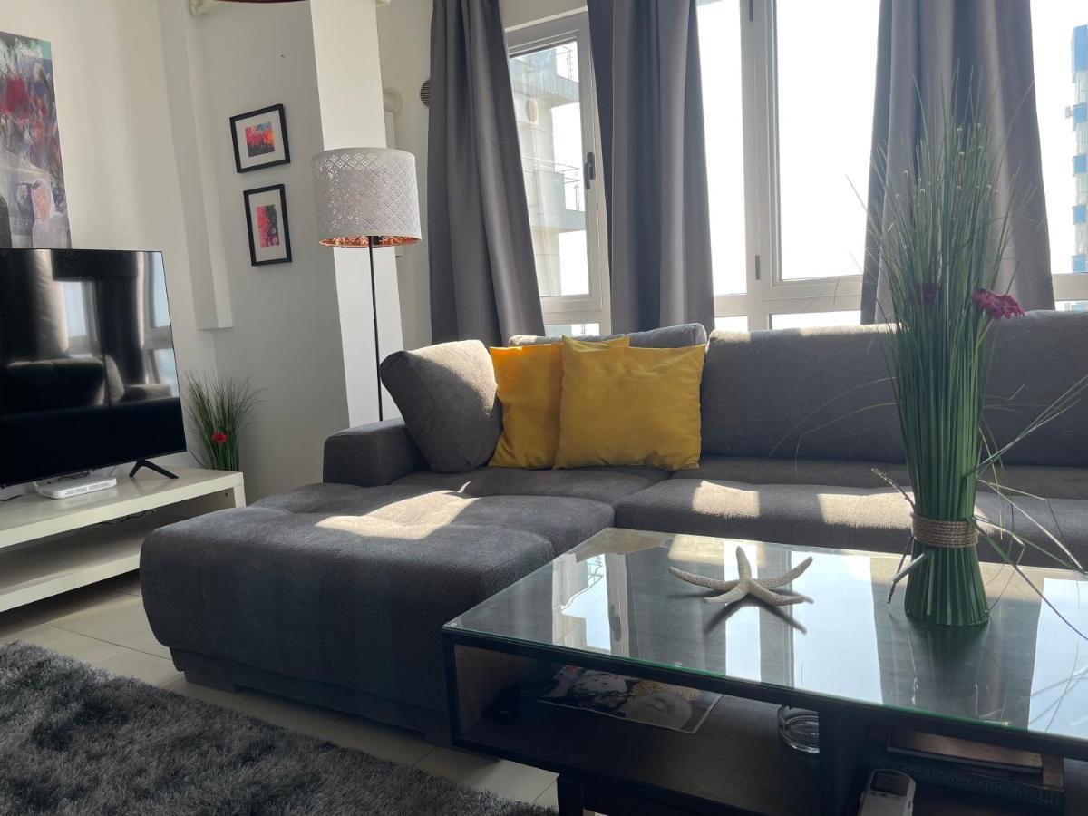 Apartment Happiness by Nicole Jutka, visual artist Olimp Esterno foto